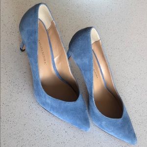 Banana Republic Suede Pumps